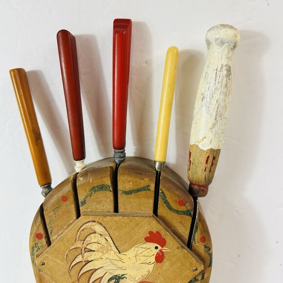 Vintage Woodpecker Woodware Knife Holder Rooster Wall Mount Spreader 4 Knives - Picture 2 of 14
